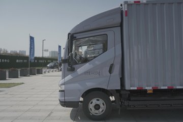 ���ǵ�T5EV �Ƹ��� 4.5T 4.03�׵��Ŵ��綯��ʽ�Ῠ132kWhͼƬ
