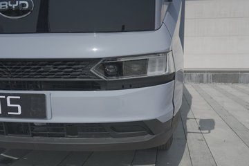 ���ǵ�T5EV �Ƹ��� 4.5T 4.03�׵��Ŵ��綯��ʽ�Ῠ132kWhͼƬ