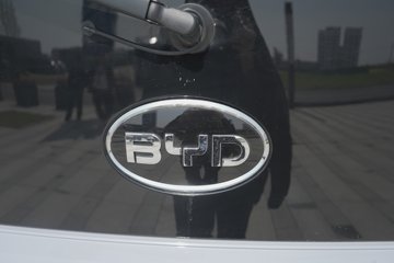 ���ǵ�T5EV �Ƹ��� 4.5T 4.03�׵��Ŵ��綯��ʽ�Ῠ132kWhͼƬ