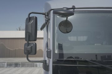 ���ǵ�T5EV �Ƹ��� 4.5T 4.03�׵��Ŵ��綯��ʽ�Ῠ132kWhͼƬ