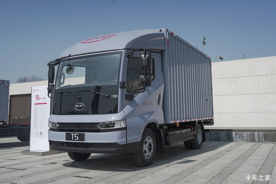 ���ǵ�T5EV �Ƹ��� 4.5T 4.03�׵��Ŵ��綯��ʽ�Ῠ132kWh