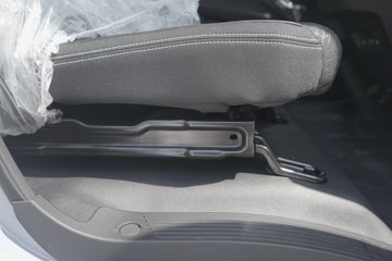 ���ǵ�T5EV �Ƹ��� 4.5T 4.03�׵��Ŵ��綯��ʽ�Ῠ132kWhͼƬ