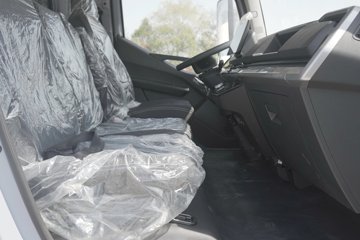 ���ǵ�T5EV �Ƹ��� 4.5T 4.03�׵��Ŵ��綯��ʽ�Ῠ132kWhͼƬ