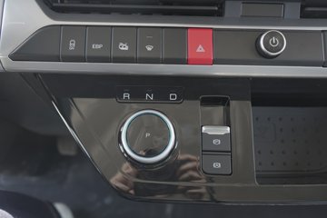 ���ǵ�T5EV �Ƹ��� 4.5T 4.03�׵��Ŵ��綯��ʽ�Ῠ132kWhͼƬ