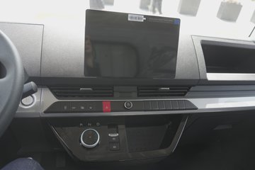 ���ǵ�T5EV �Ƹ��� 4.5T 4.03�׵��Ŵ��綯��ʽ�Ῠ132kWhͼƬ