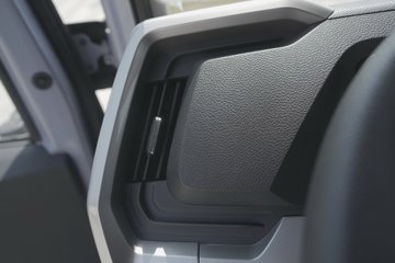 ���ǵ�T5EV �Ƹ��� 4.5T 4.03�׵��Ŵ��綯��ʽ�Ῠ132kWhͼƬ