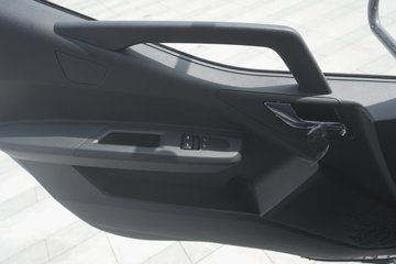 ���ǵ�T5EV �Ƹ��� 4.5T 4.03�׵��Ŵ��綯��ʽ�Ῠ132kWhͼƬ