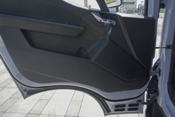 ���ǵ�T5EV �Ƹ��� 4.5T 4.03�׵��Ŵ��綯��ʽ�Ῠ132kWhͼƬ