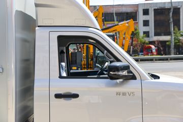 ��������V5 2L���� 139���� ����5�� 3.7�׵�����������ʽ΢��ͼƬ