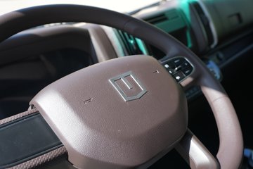 Զ������H8E 2025���ǻ۰� ��ɲ 4.15�׵��Ŵ��綯��ʽ�Ῠ ����133kWhͼƬ