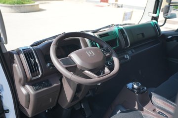 Զ������H8E 2025���ǻ۰� ��ɲ 4.15�׵��Ŵ��綯��ʽ�Ῠ ����133kWhͼƬ