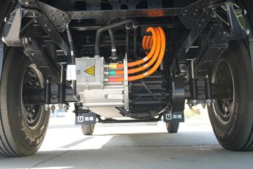 Զ������H8E 2025���ǻ۰� ��ɲ 4.15�׵��Ŵ��綯��ʽ�Ῠ ����133kWhͼƬ