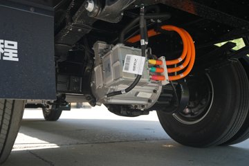 Զ������H8E 2025���ǻ۰� ��ɲ 4.15�׵��Ŵ��綯��ʽ�Ῠ ����133kWhͼƬ