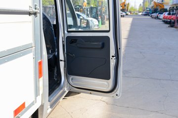 ��������Q����ʽ 1.6L���� 120���� ����5�� 2.5��˫����������ʽ΢��ͼƬ