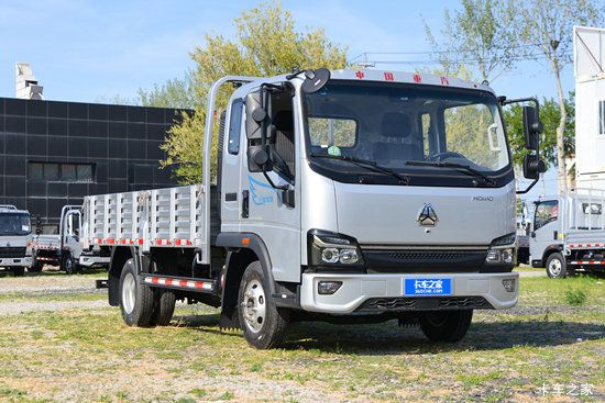 ����HOWO����H3 2025�� 2.3L���� 148���� ��ʿ��6�� 3.85���Ű������Ῠ