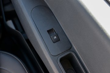 ����HOWO����H3 2025�� 2.3L���� 148���� ��ʿ��6�� 3.85���Ű������ῨͼƬ