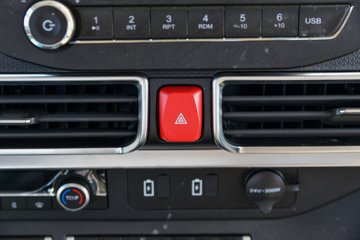 ����HOWO����H3 2025�� 2.3L���� 148���� ��ʿ��6�� 3.85���Ű������ῨͼƬ