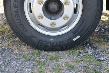 ����HOWO����H3 2025�� 2.3L���� 148���� ��ʿ��6�� 3.85���Ű������ῨͼƬ