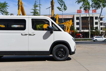 ��������U7 2025�� ������ 6�����綯��� ���׿�50.23kWhͼƬ
