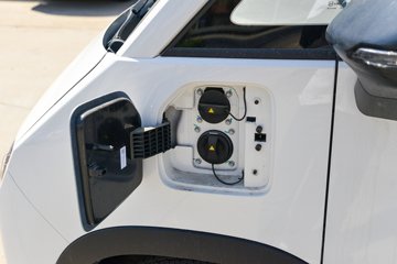 ��������U7 2025�� ������ 6�����綯��� ���׿�50.23kWhͼƬ