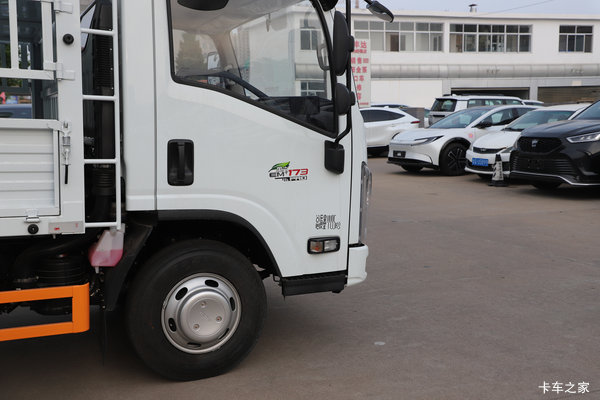 疯狂促销，直降0.5万！广州市翼放EM pro载货车系列优惠价