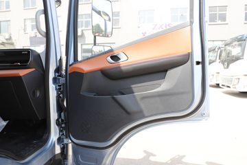 �칤�Ῠ ���� �߶� ��ɲ 4.4�׵��Ŵ��綯��ʽ�Ῠ ����ʱ��165.15kWhͼƬ