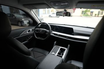 ��������K50 2025�� �콢�� ���� ���� ���ʽ���̻�϶���Ƥ�� �����߿�31.18kWhͼƬ