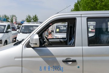 ����С�� ����ţ�� 2026����� 1.6L���� 122���� Һɲ 2.545��˫������΢��ͼƬ