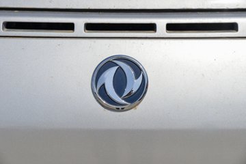 ����С�� ����ţ�� 2026����� 1.6L���� 122���� Һɲ 2.545��˫������΢��ͼƬ