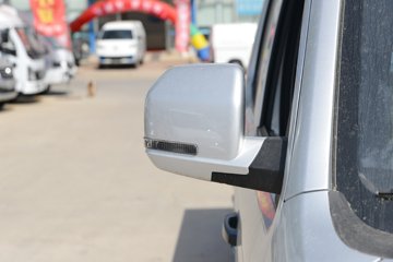 ����С�� ����ţ�� 2026����� 1.6L���� 122���� Һɲ 2.545��˫������΢��ͼƬ
