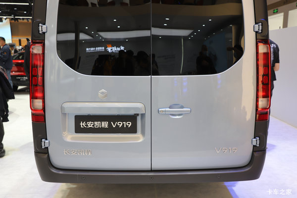 新能源轻客卷王诞生 长安凯程 V919 到底强在什么地方