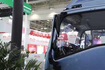 ���桤��EH Pro ���� ��ɲ 4.18�׵��Ŵ��綯��ʽ�Ῠ ����131.98kWhͼƬ
