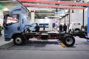 ���桤��EH Pro ���� ��ɲ 4.18�׵��Ŵ��綯��ʽ�Ῠ ����131.98kWhͼƬ
