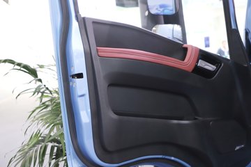 ���桤��EH Pro ���� ��ɲ 4.18�׵��Ŵ��綯��ʽ�Ῠ ����131.98kWhͼƬ