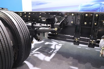 ���桤��EH Pro ���� ��ɲ 4.18�׵��Ŵ��綯��ʽ�Ῠ ����131.98kWhͼƬ