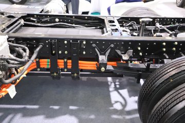���桤��EH Pro ���� ��ɲ 4.18�׵��Ŵ��綯��ʽ�Ῠ ����131.98kWhͼƬ