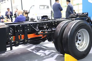 ���桤��EH Pro ���� ��ɲ 4.18�׵��Ŵ��綯��ʽ�Ῠ ����131.98kWhͼƬ