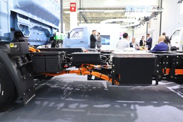 ���桤��EH Pro ���� ��ɲ 4.18�׵��Ŵ��綯��ʽ�Ῠ ����131.98kWhͼƬ