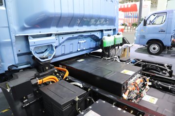 ���桤��EH Pro ���� ��ɲ 4.18�׵��Ŵ��綯��ʽ�Ῠ ����131.98kWhͼƬ