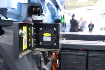 ���桤��EH Pro ���� ��ɲ 4.18�׵��Ŵ��綯��ʽ�Ῠ ����131.98kWhͼƬ