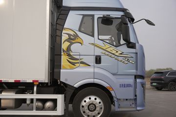 ���J6V �캽�� 380���� 4X2 10�� 6.8����س�ͼƬ