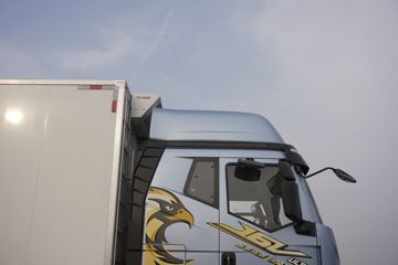���J6V �캽�� 380���� 4X2 10�� 6.8����س�ͼƬ