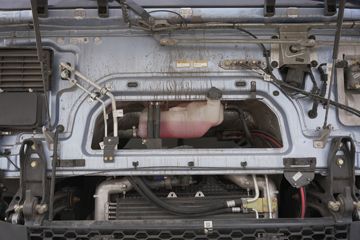 ���J6V �캽�� 380���� 4X2 10�� 6.8����س�ͼƬ