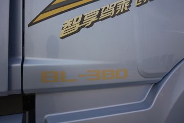 ���J6V �캽�� 380���� 4X2 10�� 6.8����س�ͼƬ