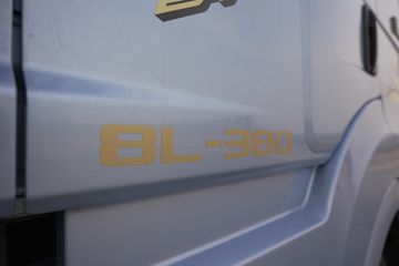 ���J6V �캽�� 380���� 4X2 10�� 6.8����س�ͼƬ