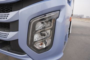 ���J6V �캽�� 380���� 4X2 10�� 6.8����س�ͼƬ
