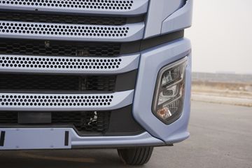 ���J6V �캽�� 380���� 4X2 10�� 6.8����س�ͼƬ