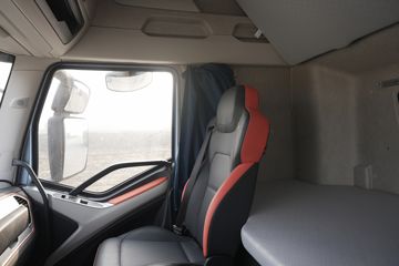 ���J6V �캽�� 380���� 4X2 10�� 6.8����س�ͼƬ