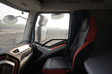 ���J6V �캽�� 380���� 4X2 10�� 6.8����س�ͼƬ