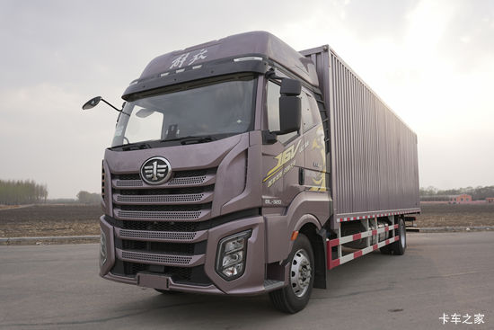 һ�����J6V ��Ӣ�� 7.8L���� 320���� 4X2 һ�����8�� 9.6����ʽ�ػ���